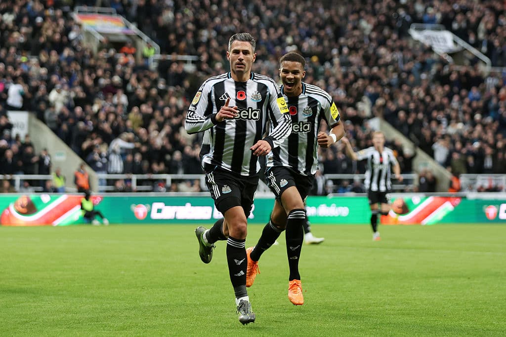 Newcastle United first-half player ratings v Spurs with ‘classy’ 8/10 Fabian Schar - Shields Gazette Newcastle United first-half player ratings v Spurs with ‘classy’ 8/10 Fabian Schar - Shields Gazette