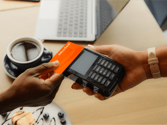 Get real money back every time you spend with this breakthrough bank