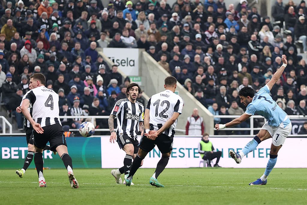 Spielerbewertungen von Newcastle United gegen Man City: Lewis Halls ...