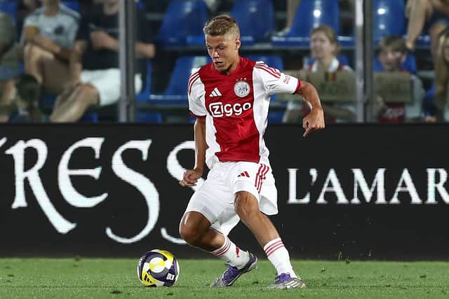 Sean Steur of Ajax in action during the Como Cup Final match between Como 1907 and Ajax at Giuseppe Sinigaglia Stadium on July 27, 2025 in Como, Italy. (Photo by Marco Luzzani/Getty Images)
