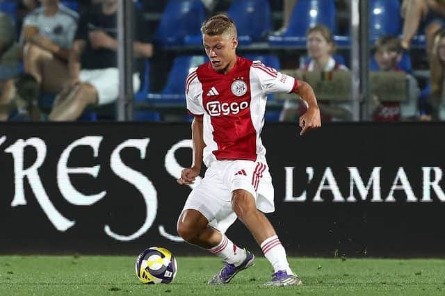 Sean Steur of Ajax in action during the Como Cup Final match between Como 1907 and Ajax at Giuseppe Sinigaglia Stadium on July 27, 2025 in Como, Italy. (Photo by Marco Luzzani/Getty Images)
