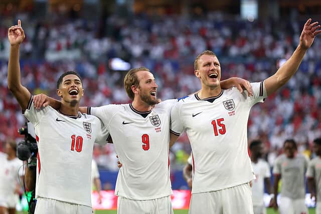 Dan Burn #15, Harry Kane #9 and Jude Bellingham #10 of England celebrate after the 2-1 victory during the FIFA World Cup 2026 Quarter Final match between Norway and England at Miami Stadium on July 11, 2026 in Miami Gardens, Florida. (Photo by Dustin Satloff/Getty Images for Rexona)