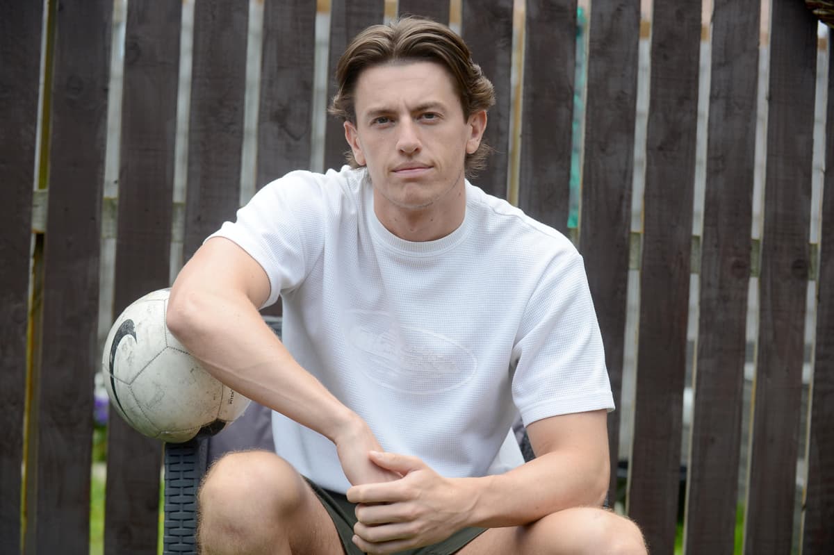 Star des Jarrow FC spendet Stammzellen und Knochenmark für französischen ...