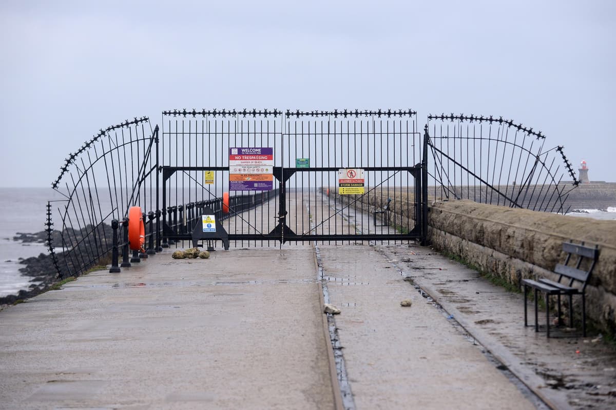 Three people rescued after 14ft cabin cruiser capsizes off the South ...