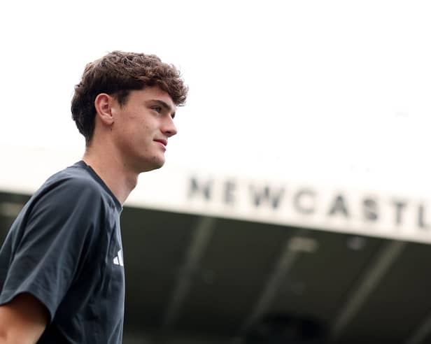 Sean Neave of Newcastle United arrives at the stadium before the Carabao Cup Second Round match between Newcastle United and West Bromwich Albion at St James' Park on August 26, 2026 in Newcastle upon Tyne, England. (Photo by George Wood/Getty Images)