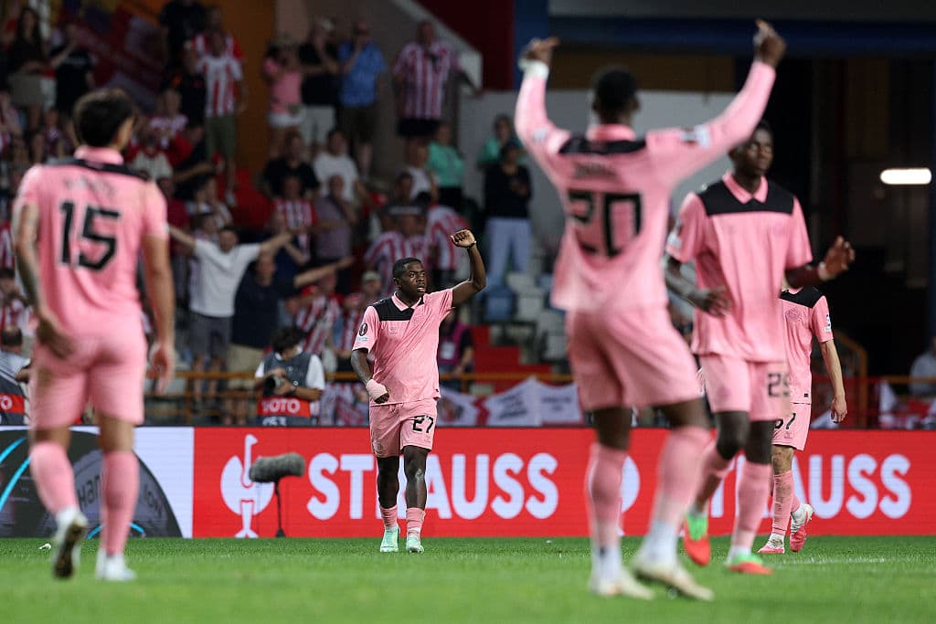 Noah Sadiki issues strong Sunderland squad message after Torreense ...
