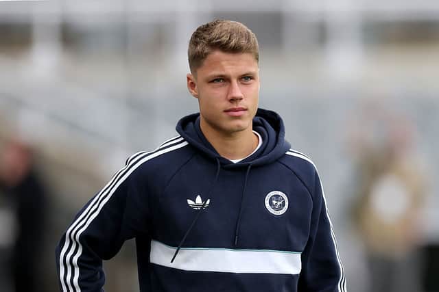 Sean Steur of Newcastle United arrives at the stadium before the Premier League 2026/27 match between Newcastle United and Aston Villa FC at St James' Park on October 17, 2026 in Newcastle upon Tyne, England. (Photo by Ian MacNicol/Getty Images)