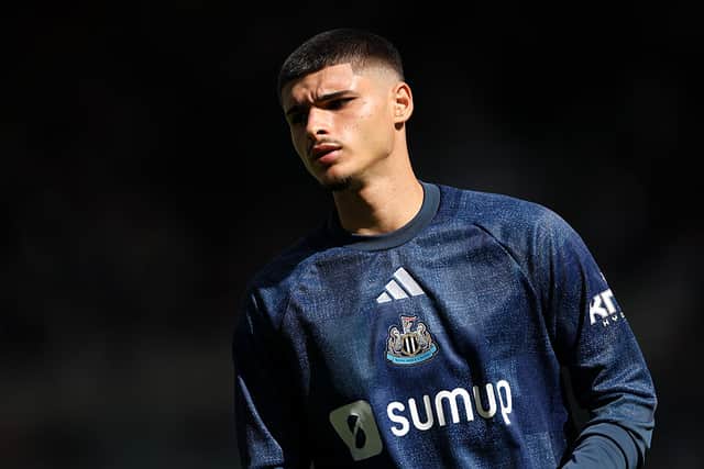 Matias Fernandez-Pardo of Newcastle United warms up before the Premier League 2026/27 match between Newcastle United and AFC Bournemouth at St James' Park on September 05, 2026 in Newcastle upon Tyne, England. (Photo by Stu Forster/Getty Images)