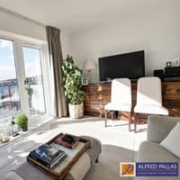 Shields 3-bed townhouse has fantastic views of the river and here's your chance to take a look