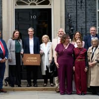 ‘Proud’ - Great-niece of two Jarrow Marchers marks the 90th anniversary at Downing Street