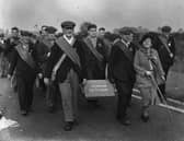 Carrying the petition on the Jarrow Crusade.  (Photo by Fox Photos/Getty Images)