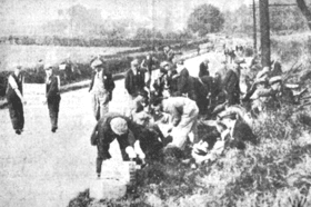 A roadside stop for the Jarrow marchers as they stop for a meal.