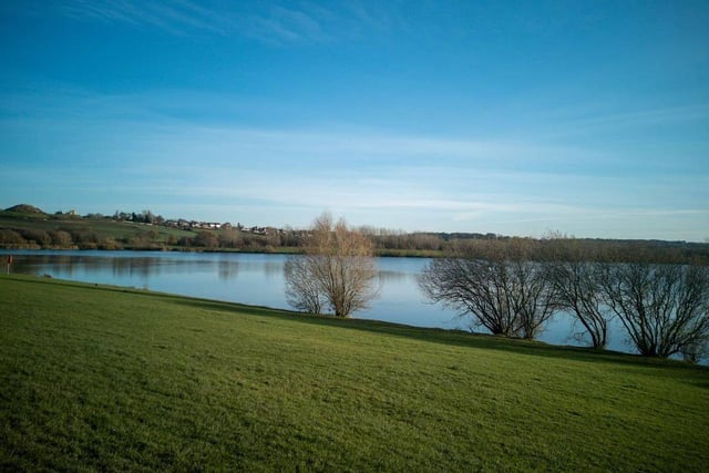 Photographer ukphotoguy sent in this gorgeous shot of an empty Pugneys Country Park.