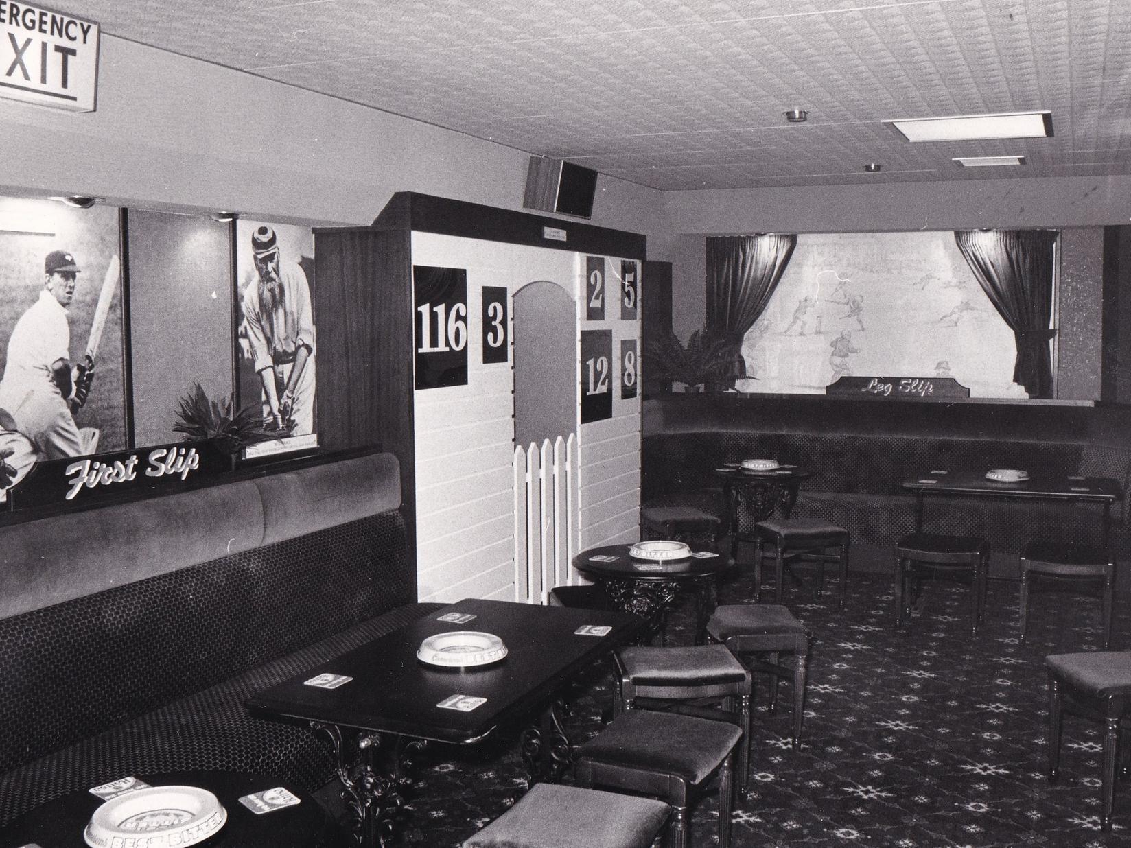 Stumps on The Headrow in April 1982. The licensee was Ralph Hartley.