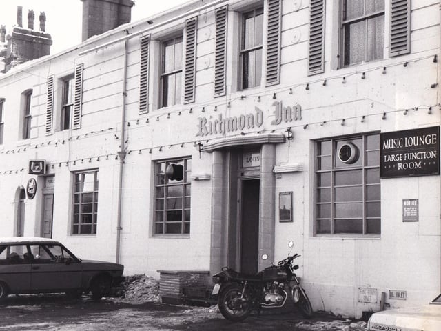 The Richmond Inn on Upper Accomodation Road in Richmond Hill was making the news in December 1981. The pub and its customers had been 'put on probabtion' by licensing chiefs after complaints of late night noise.