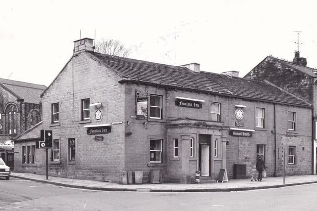 Were you a regular at the Fountain Inn in Morley when this photo was taken in March 1982?