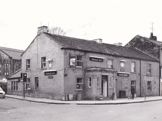 Were you a regular at the Fountain Inn in Morley when this photo was taken in March 1982?