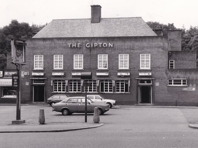 June 1982 and licensee Ronald Hill Winter ran The Gipton on Roundhay Road.