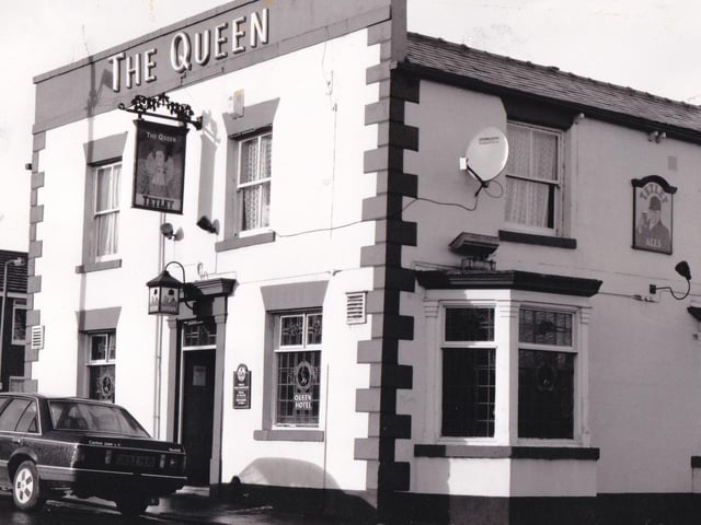 Share your memories of Leeds pubs in the 1980s with Andrew Hutchinson via email at: andrew.hutchinson@jpress.co.uk or tweet him - @AndyHutchYPN