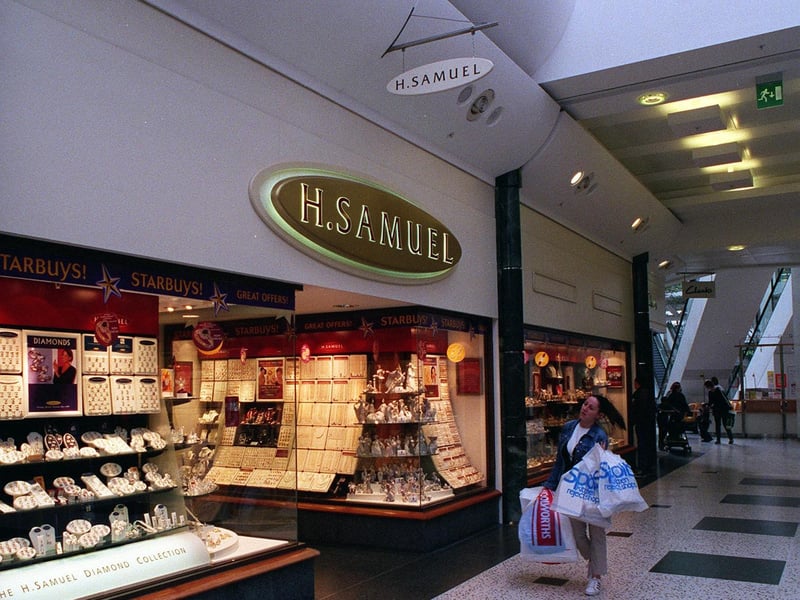 H. Samuel in November 1998. The retailer still has a store at the Centre selling men's and ladies' gold, silver and diamond jewellery, watches and gifts.