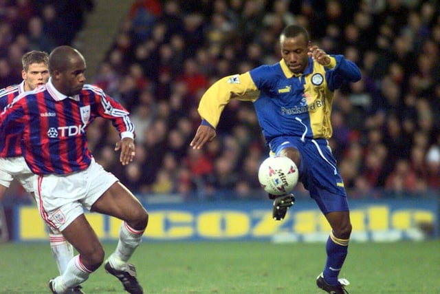 Rod Wallace in FA Cup action during Leeds United's FA Cup third round clash against Crystal Palace at Selhurst Pasrk in January 1998.