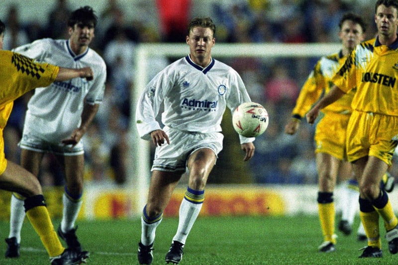 David Batty keeps his eye on the ball.