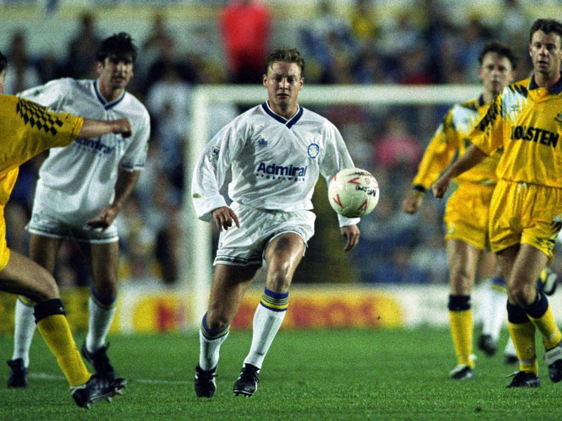 David Batty keeps his eye on the ball.