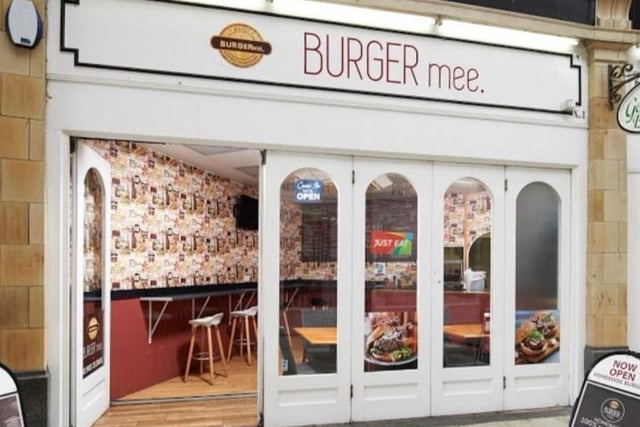 A wide selection of burgers from this gourmet burger outlet located in The Royal Arcade. You can order on Just Eat for delivery or collection.