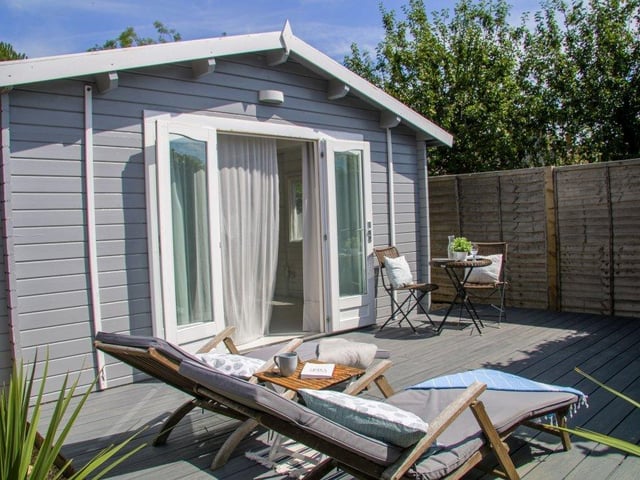 The West Wittering bungalow also has a separate cabin