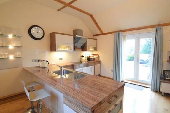 The kitchen/dining room from another angle
