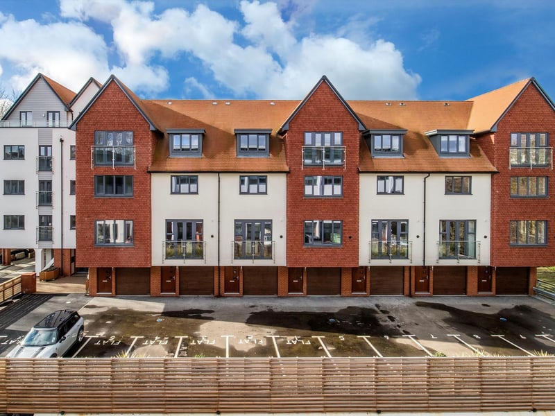 Arranged over four storeys, this fantastic five bedroom terraced townhouse offers versatile living accommodation to suit a range of needs. It is priced at £975,000 and is sold through Frank Knight - Tunbridge Wells Sales.