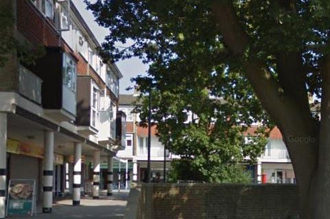 The Gossops Parade establishment has a rating of 4.2/5 from 170 Google reviews