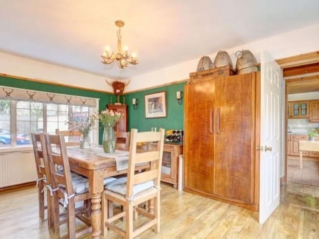 Five bedroom detached house for sale in Marshfoot Lane, Hailsham. Guide price £575,000 SUS-220121-093638001