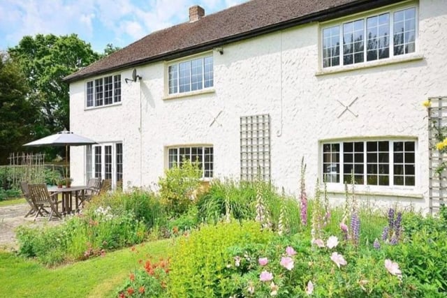 Five bedroom detached house for sale in Marshfoot Lane, Hailsham. Guide price £575,000 SUS-220121-094018001