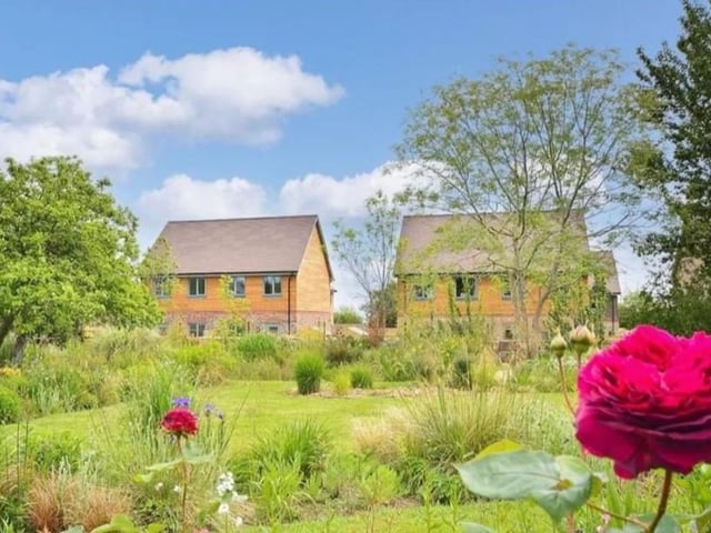 Five bedroom detached house for sale in Marshfoot Lane, Hailsham. Guide price £575,000 SUS-220121-093838001
