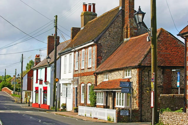 The average property price in Steyning & Upper Beeding was £405,000.
