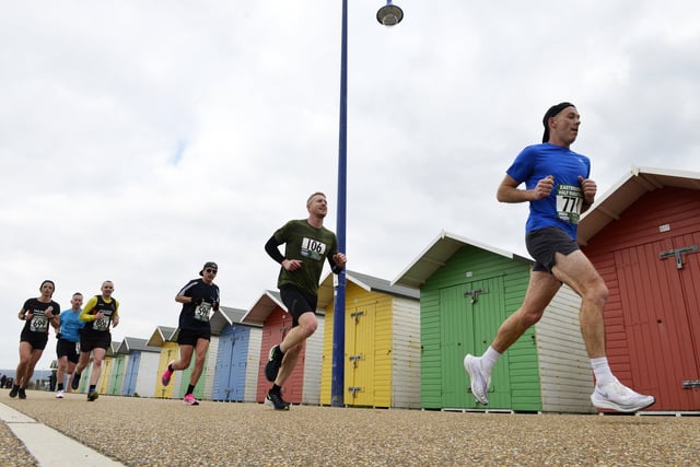 Eastbourne Half Marathon 2022 (Pic by Jon Rigby) SUS-220603-174255001