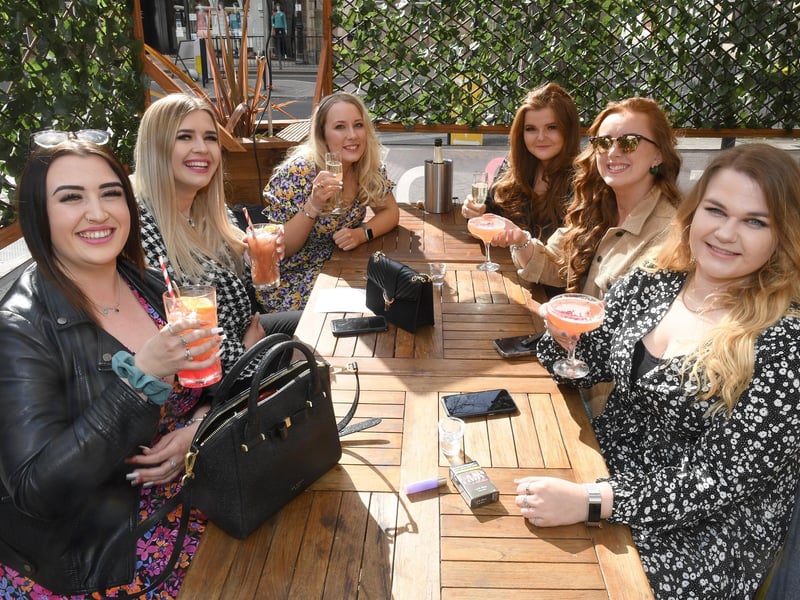 Tiamo. L-R Molly Clark, Karolina Foks, India Lees, Claudia Marin, Reanne Martin, Amber Nichols EMN-210419-092733001