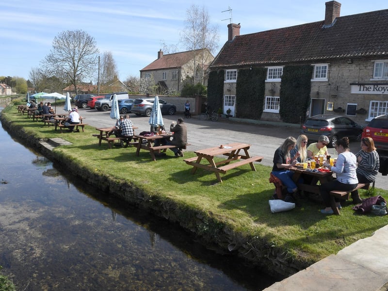 Beckside tranquility at The Royal Oak, Scopwick EMN-210419-092922001