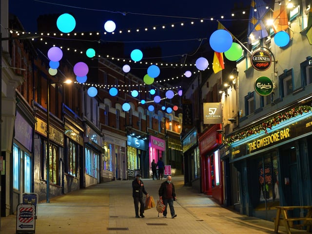 Christmas illuminations on Waterloo Street. Photos: George Sweeney. DER2150GS – 045