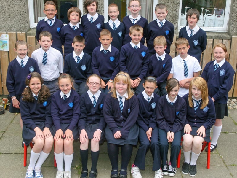 Mr. Martin's P7 class at Rosemount PS. 2706JM06