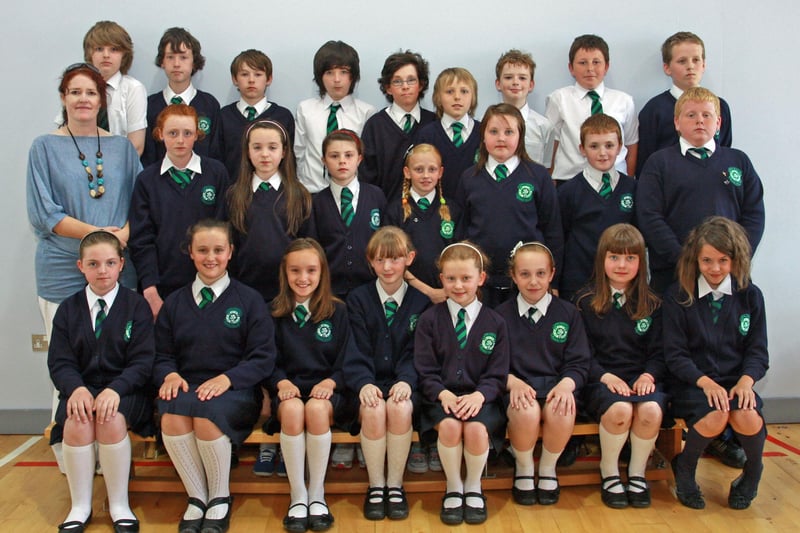 Mrs. Seana Keenan pictured with her P7 class at St. Patrick's PS, Pennyburn, Derry. 1606JM11