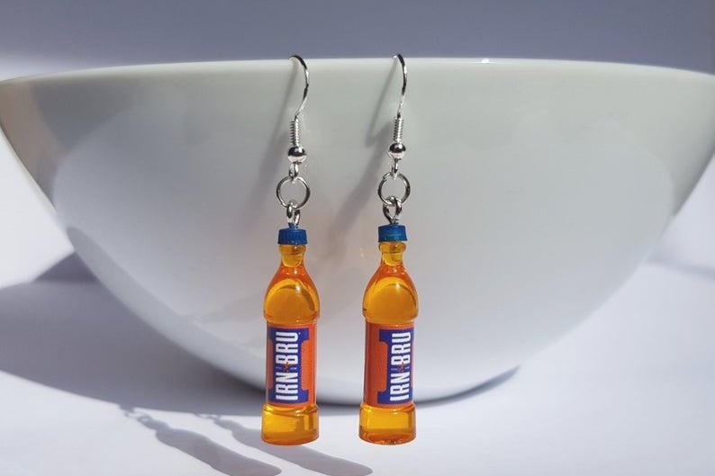 Offering a range of unique, novelty products, YaBeezer have a really cool range of earrings and mugs depicting some classic Scottish delicacies.