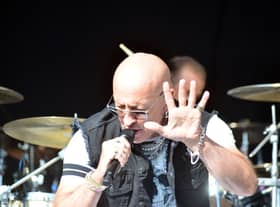 Oi! Mr Right Said Fred, how many brain cells do you have?