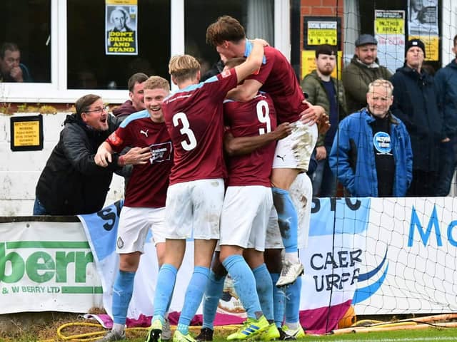Darlington have swooped for South Shields duo.
