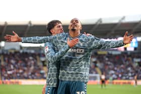 HULL, ENGLAND - OCTOBER 20: Wilson Isidor of Sunderland celebrates scoring his team's first goal with teammate Trai Hume during the Sky Bet Championship match between Hull City AFC and Sunderland AFC at MKM Stadium on October 20, 2024 in Hull, England. (Photo by George Wood/Getty Images)