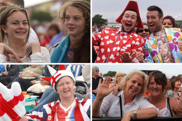 Sing up if you have spotted someone you know.