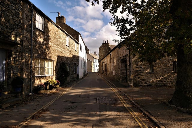 Between the stunning Lake District, and glorious Morecambe Bay you'll find Cartmel where cottages sit next to a delightful stream and grand, ivy-covered houses nestle alongside quirky village shops.
