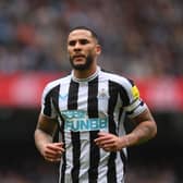 Jamaal Lascelles of Newcastle United looks on during the Premier League match between Manchester City and Newcastle United at Etihad Stadium on March 04, 2023 in Manchester, England. (Photo by Laurence Griffiths/Getty Images)