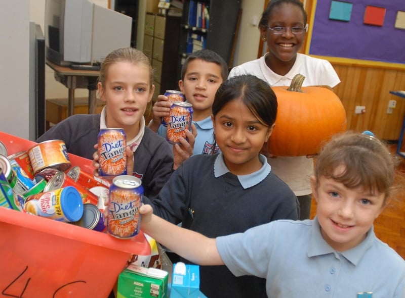 Learning about healthy eating in 2006.